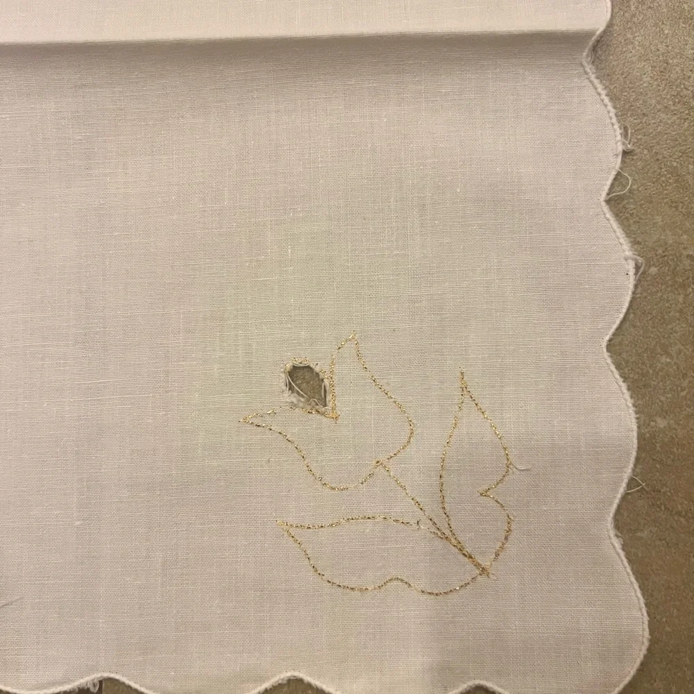 VTG Embroidered Tulip Napkins (Set of Twelve)